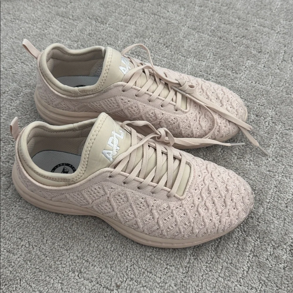 APL Techloom Phantom Sneakers sandcastle cream off white ecru beige offwhite